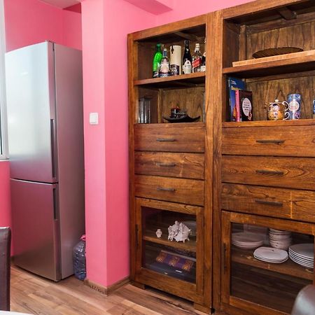 Elevating Moments Apartment Burgas Bagian luar foto
