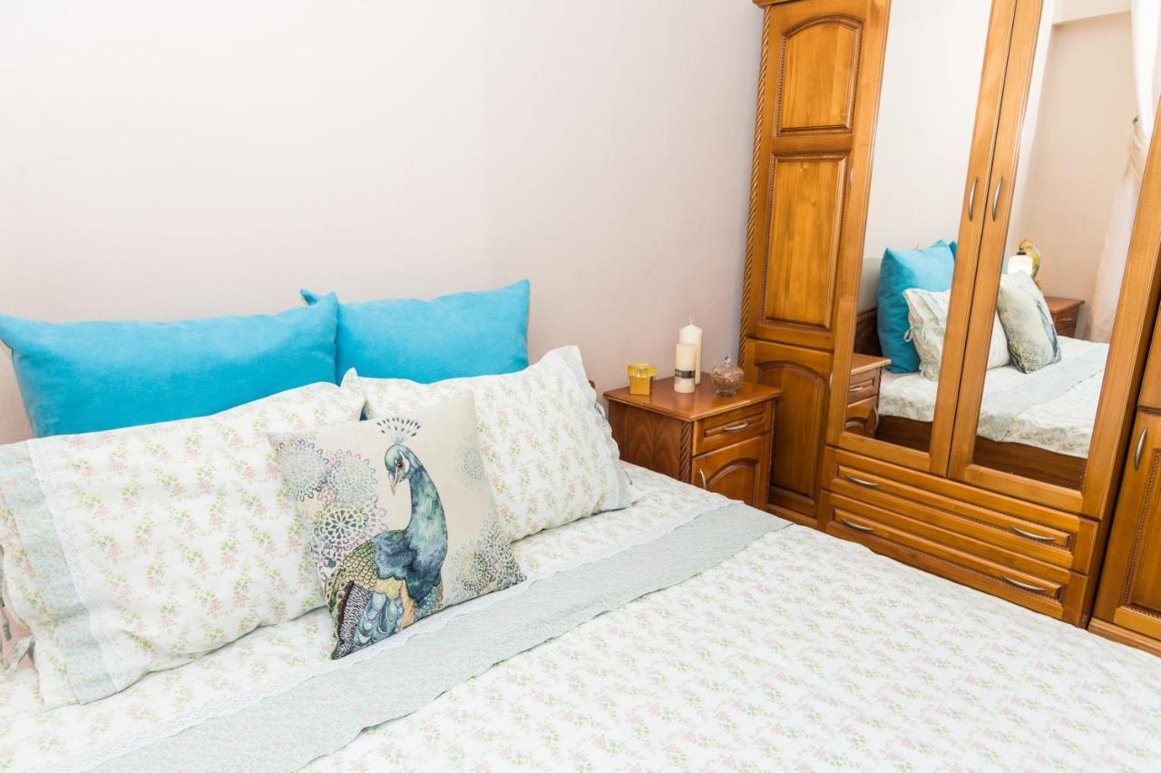 Elevating Moments Apartment Burgas Bagian luar foto