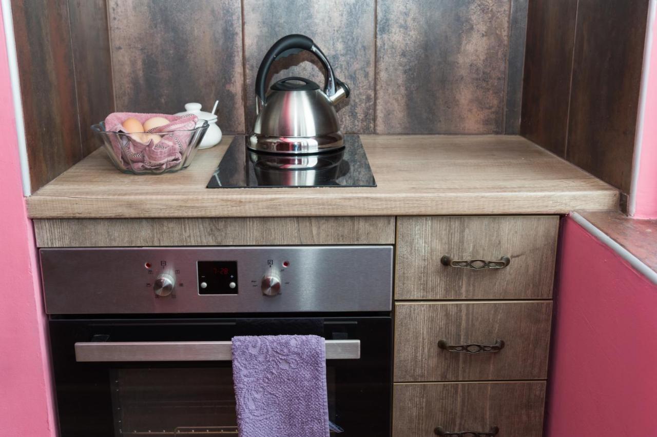 Elevating Moments Apartment Burgas Bagian luar foto