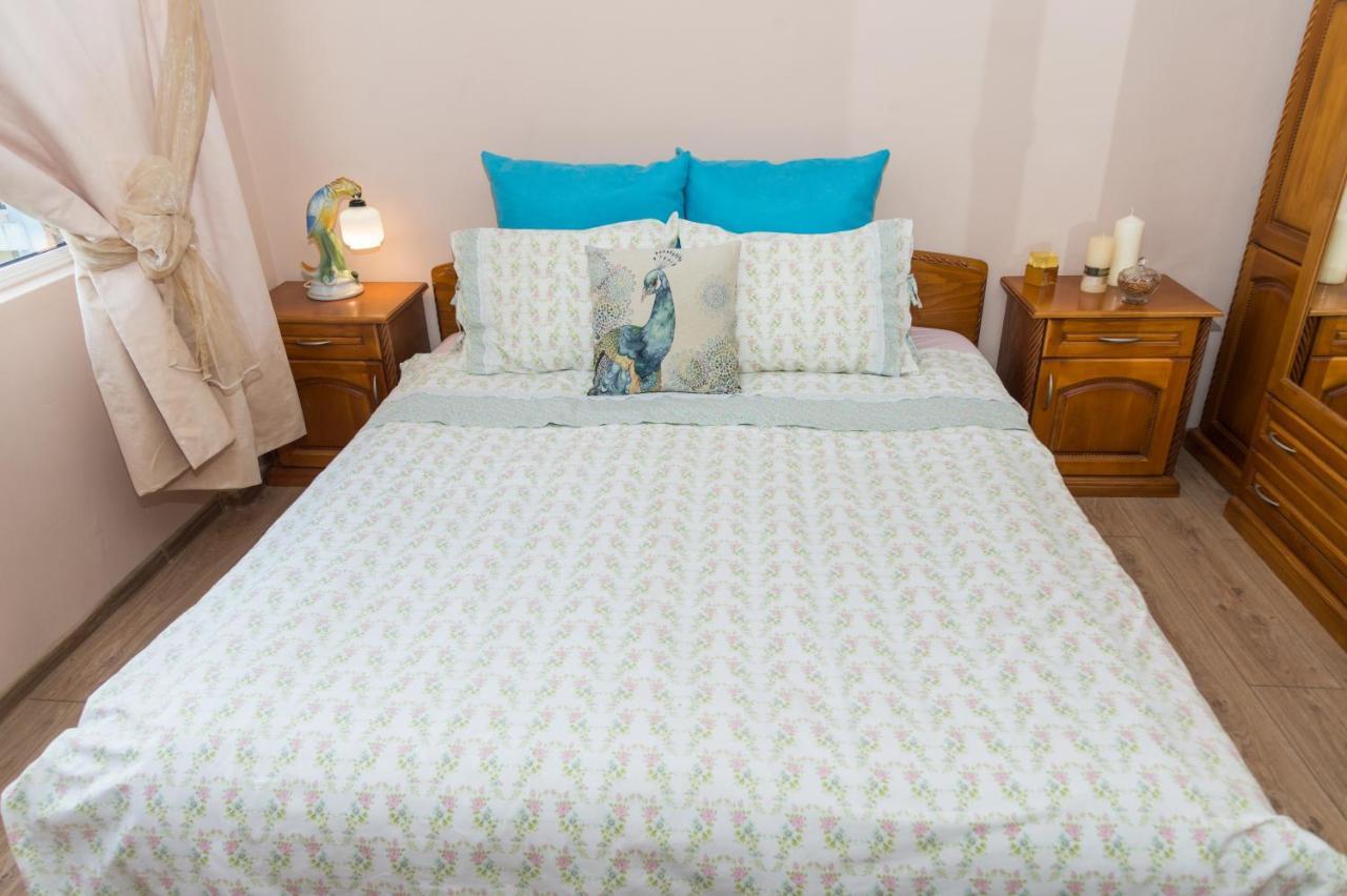 Elevating Moments Apartment Burgas Bagian luar foto