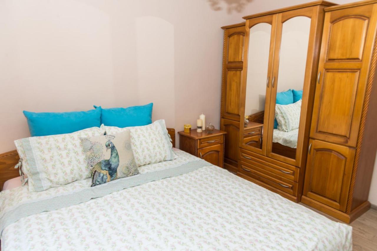 Elevating Moments Apartment Burgas Bagian luar foto